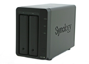 Synology-DS215+-prednja-stran